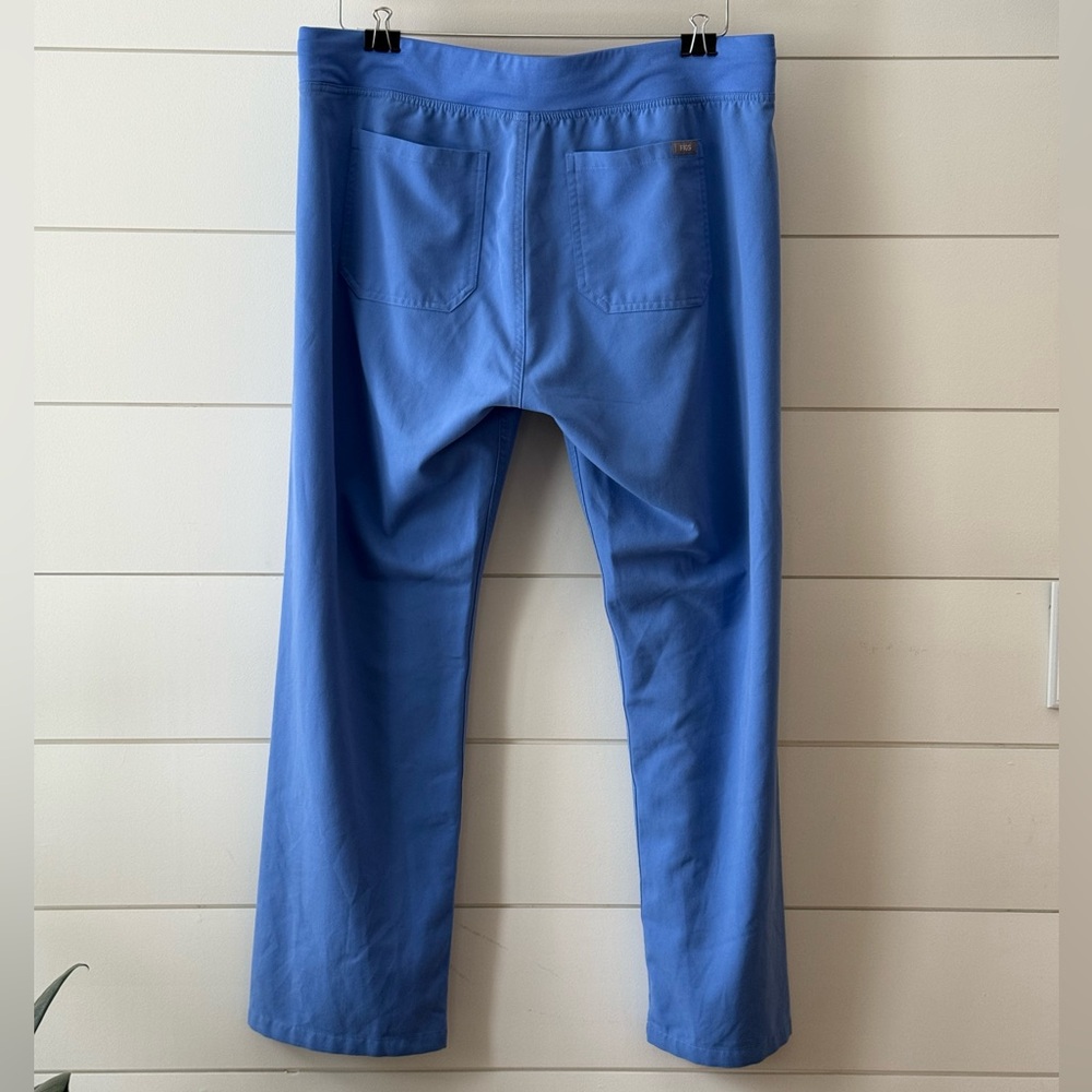FIGS Technical Collection  Straight Leg Ceil Blue Scrubs Size L/P - Picture 3 of 3